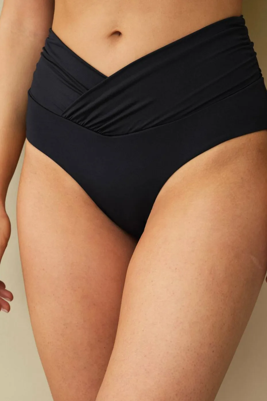 Ellos Collection Bikinitruse med overlappdetalj