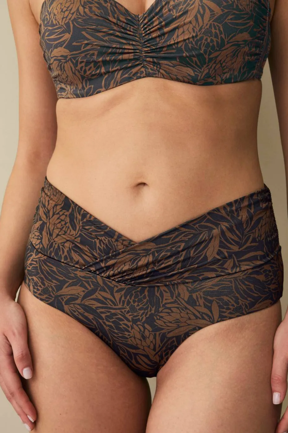 Ellos Collection Bikinitruse med overlappdetalj
