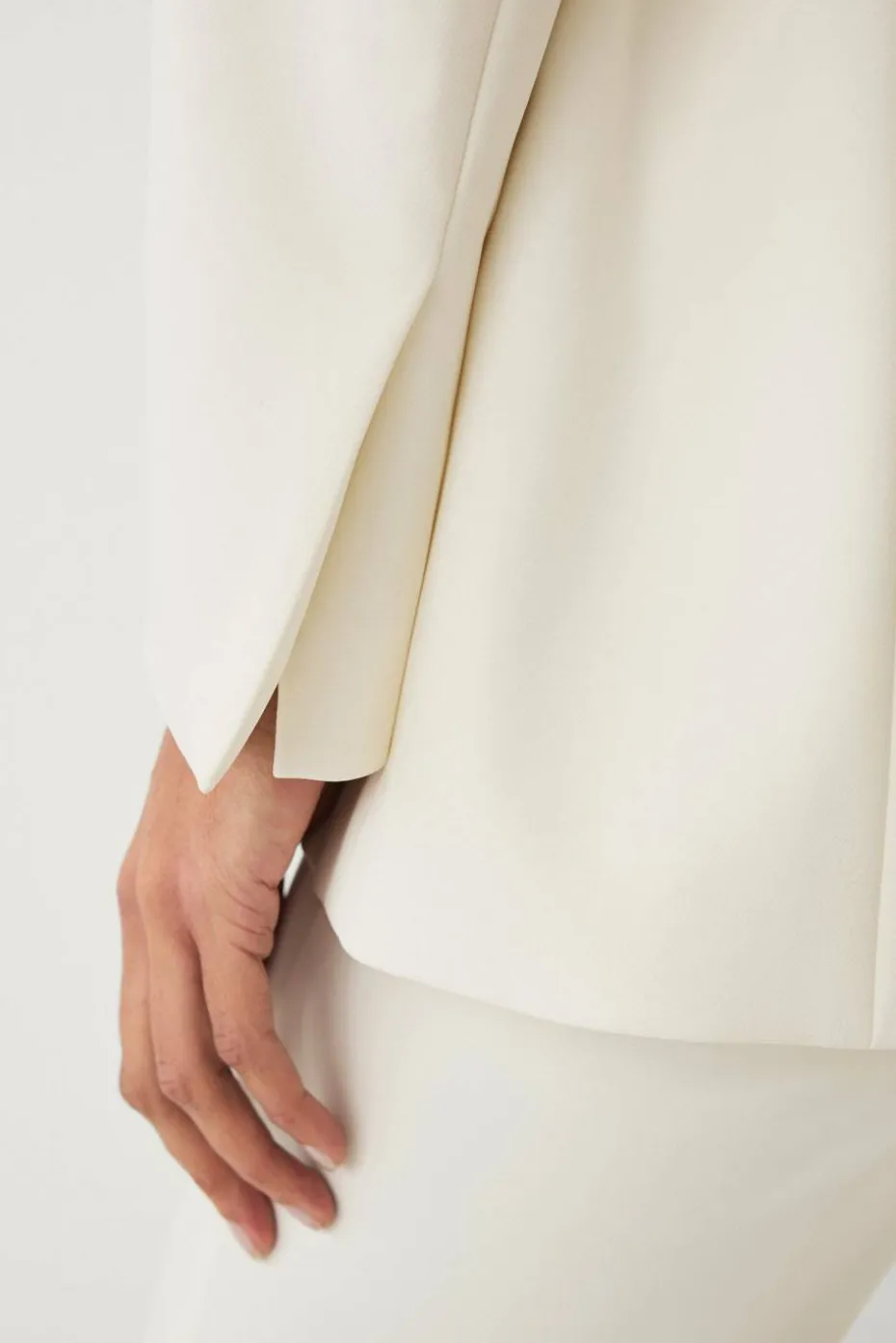 Ellos Collection Blazer med slips og sjalkrage