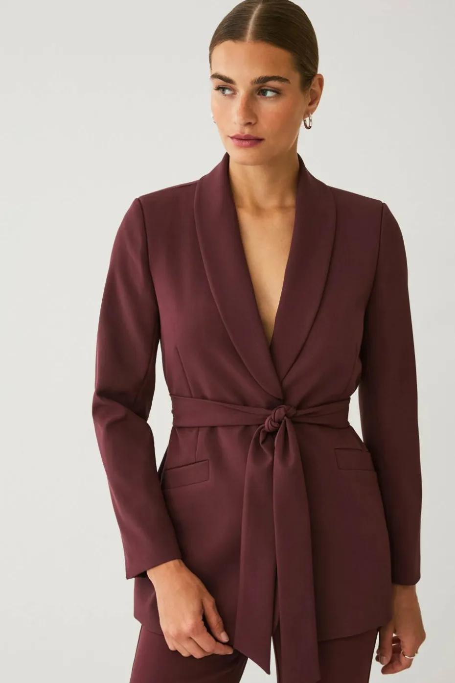 Ellos Collection Blazer med slips og sjalkrage