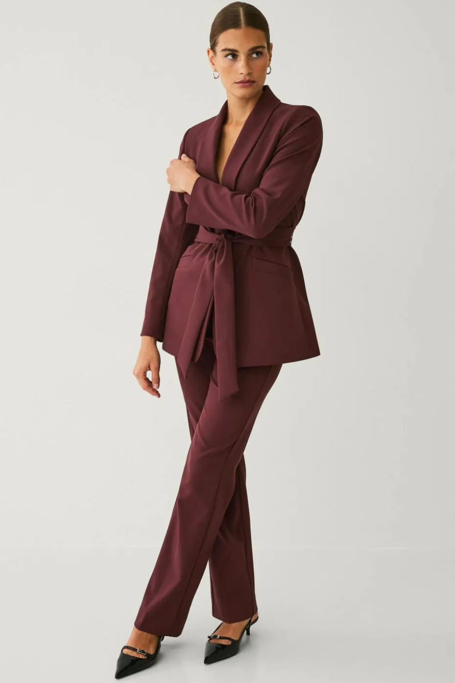 Ellos Collection Blazer med slips og sjalkrage