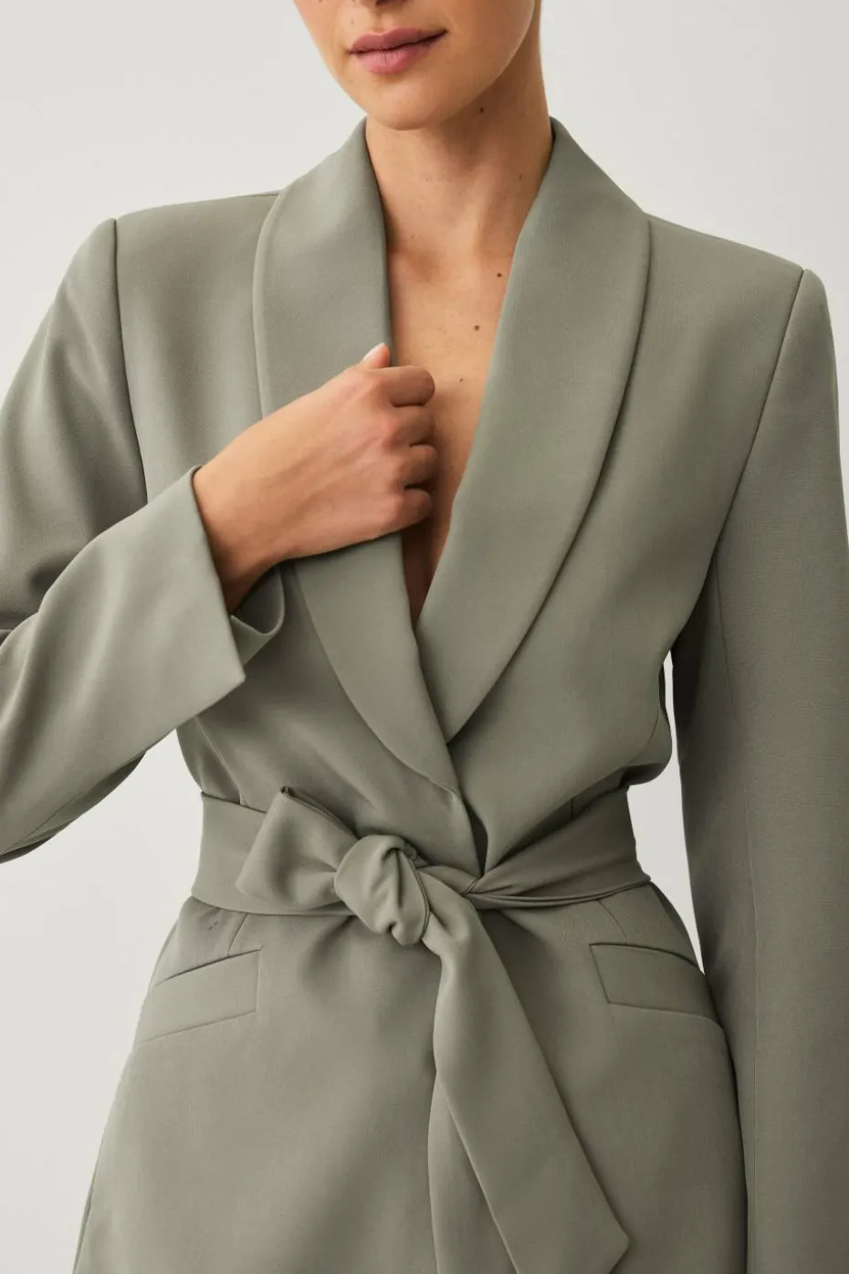 Ellos Collection Blazer med slips og sjalkrage