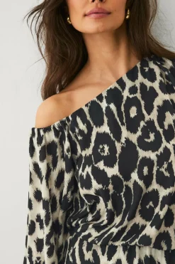 Ellos Collection Bluse med utringet skulder