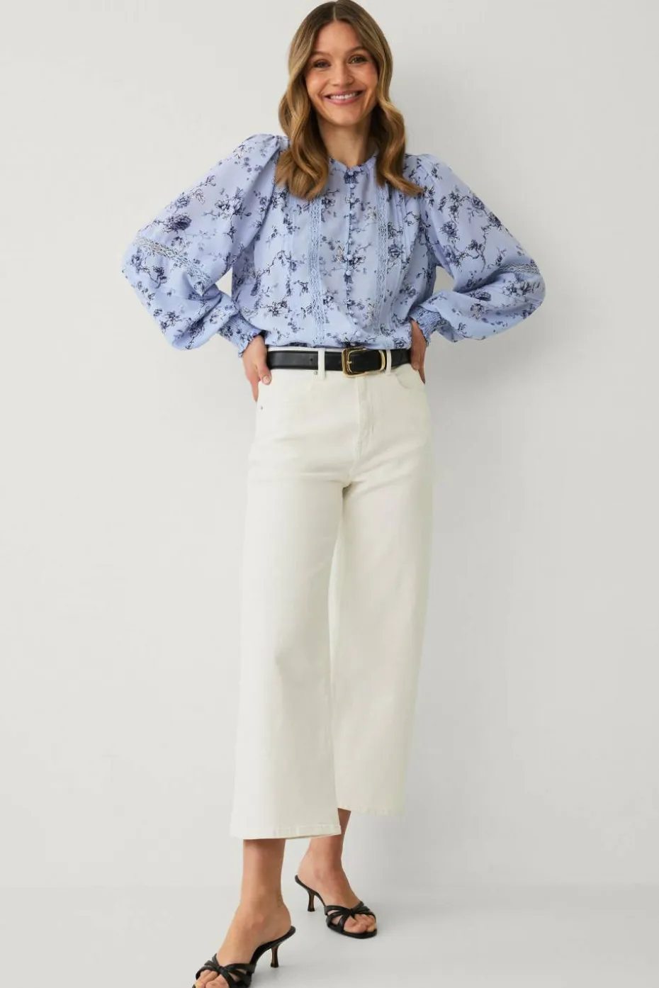 Ellos Collection Bluse med blondedetaljer