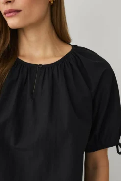 Ellos Collection Bluse med nøkkelhulsåpning