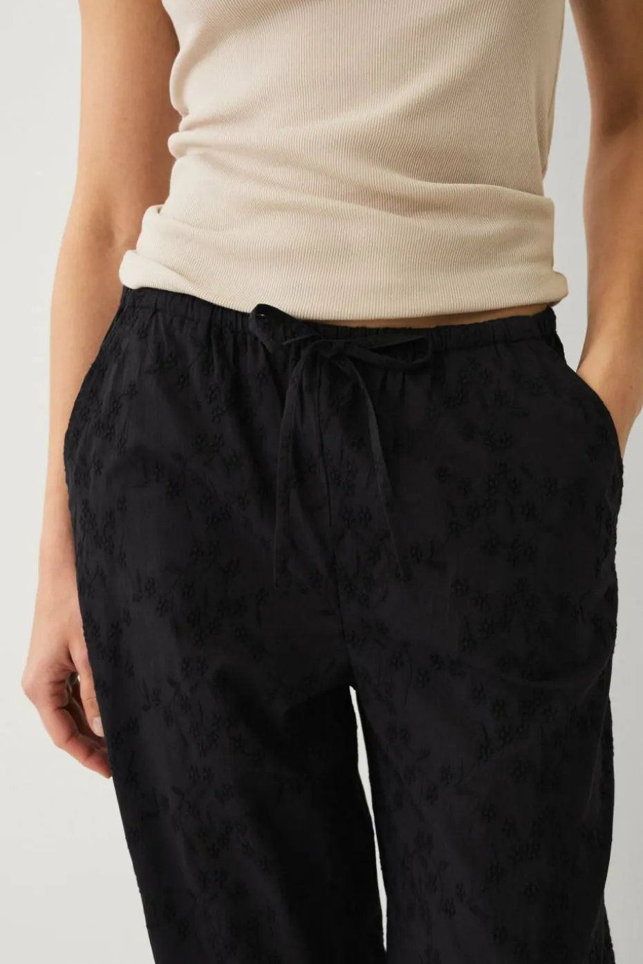 Ellos Collection Brede bukser med broderie anglaise