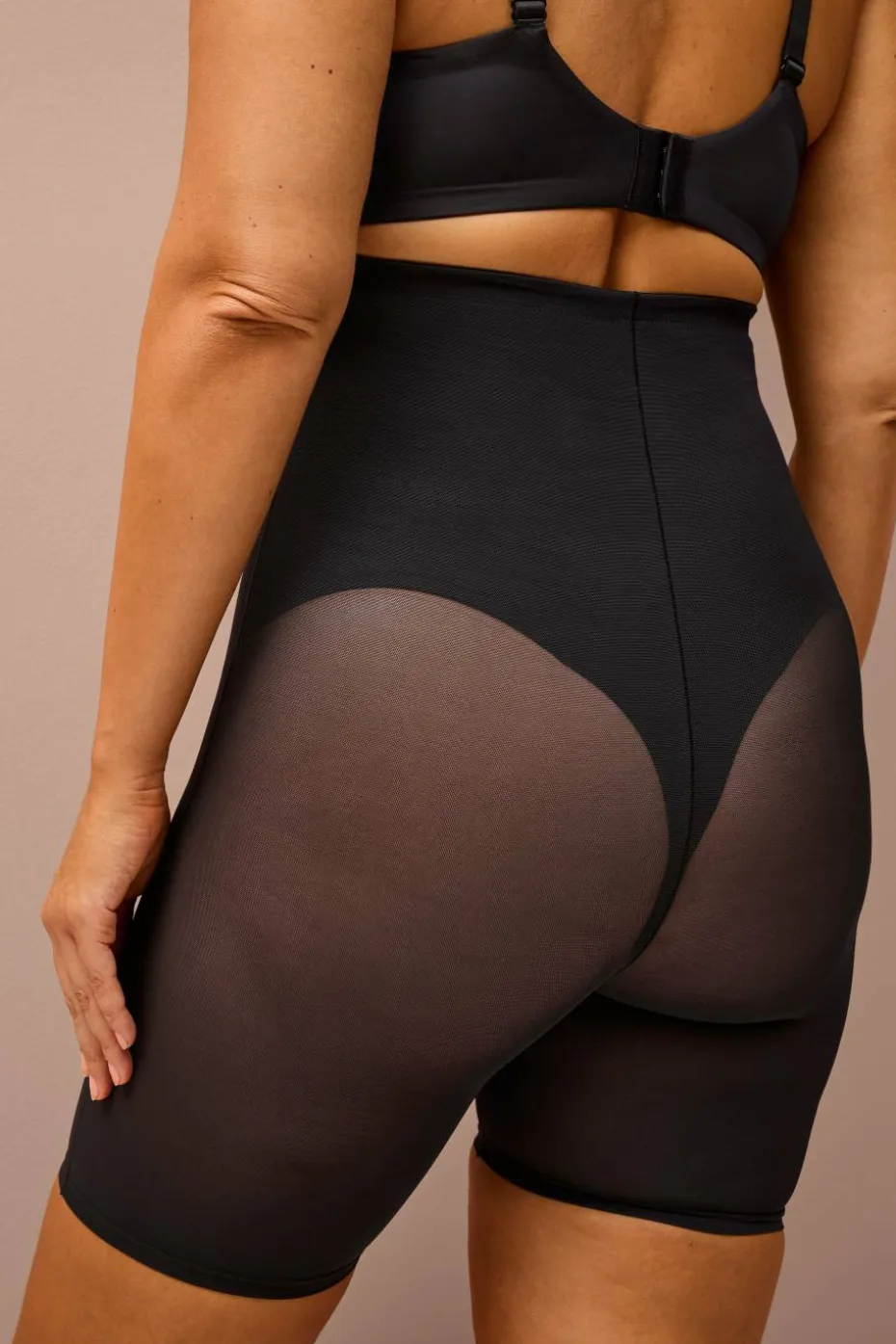 Ellos Collection Formende shorts med høy midje - firm support