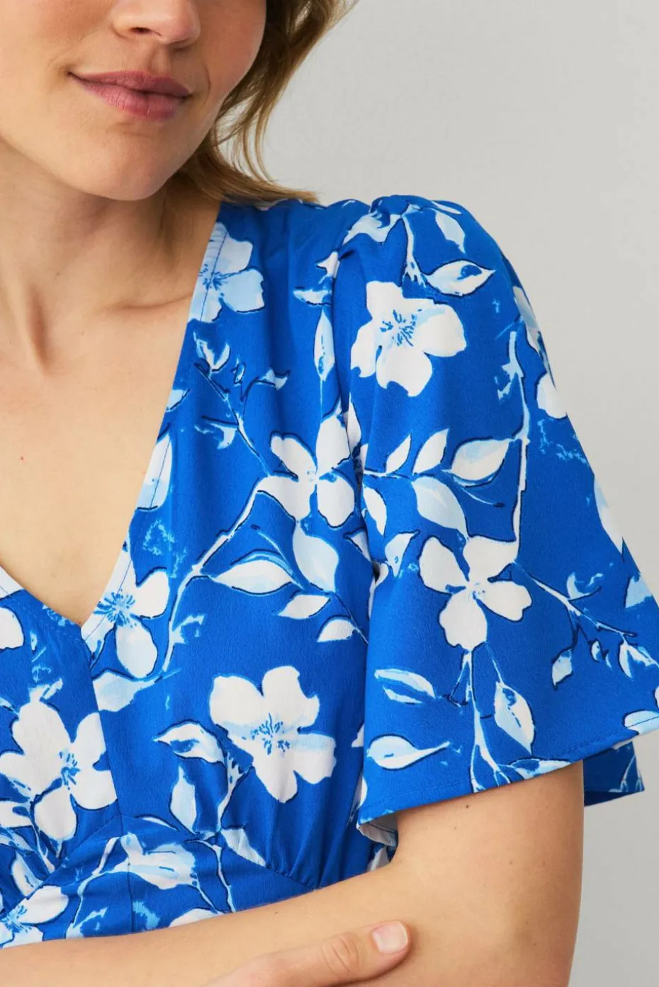Ellos Collection Maxikjole med draperte volangermer