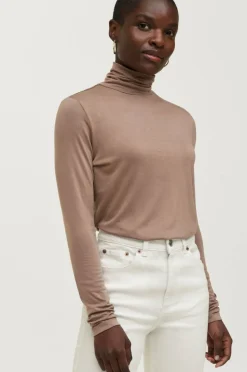 Ellos Collection Strikket topp i viskose med turtleneck