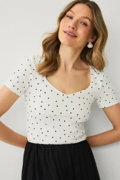 Ellos Collection Topp med hjerteformet hals