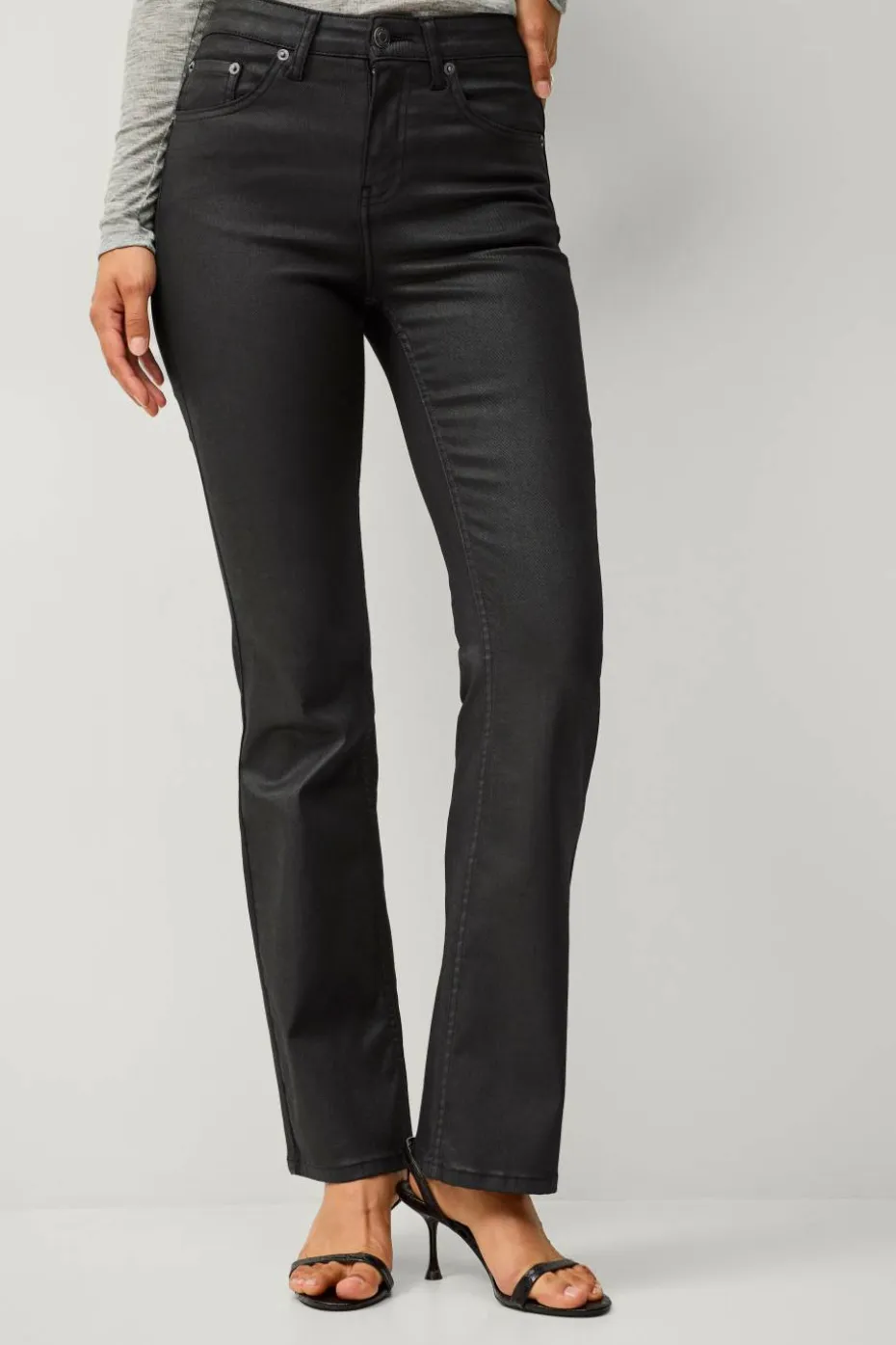 Ellos Collection Utsvingte jeans med belagt overflate