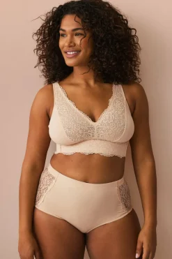 Ellos Plus collection BH med myke blonder