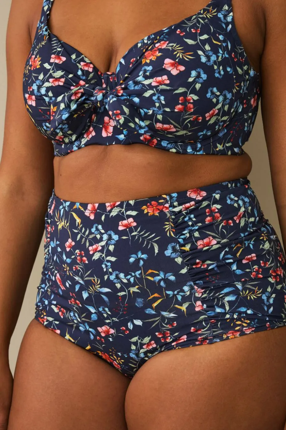 Ellos Plus collection Bikinitruse med shaping-effekt