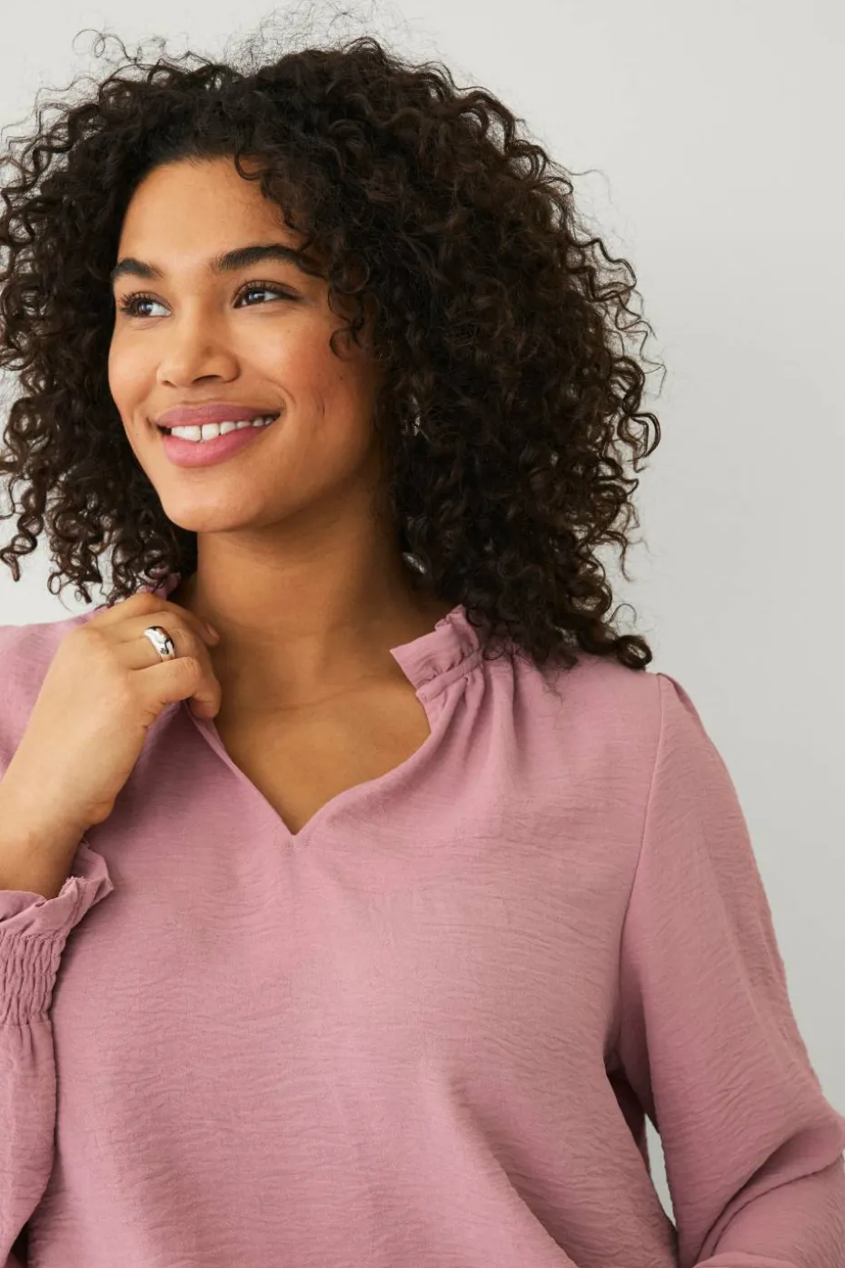 Ellos Plus collection Bluse med v-formet utringning