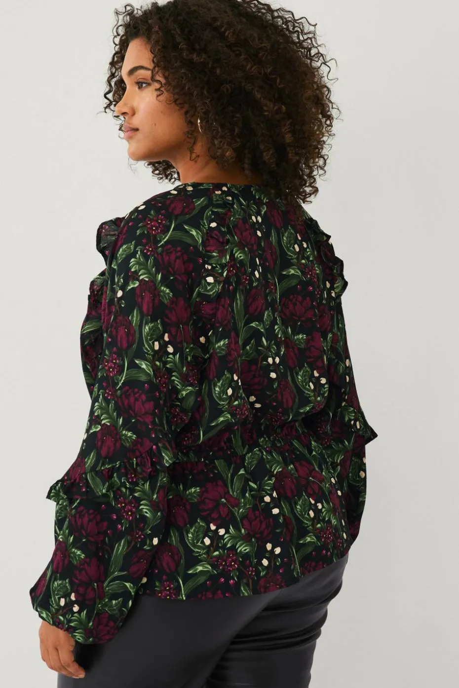 Ellos Plus collection Bluse med volanger