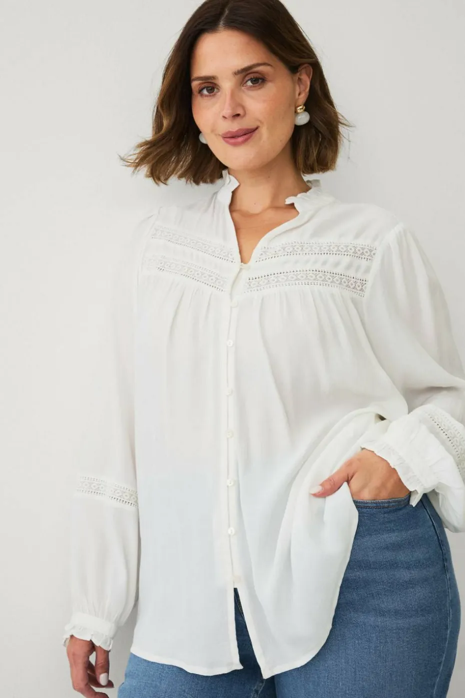 Ellos Plus collection Bluse med blondedetaljer