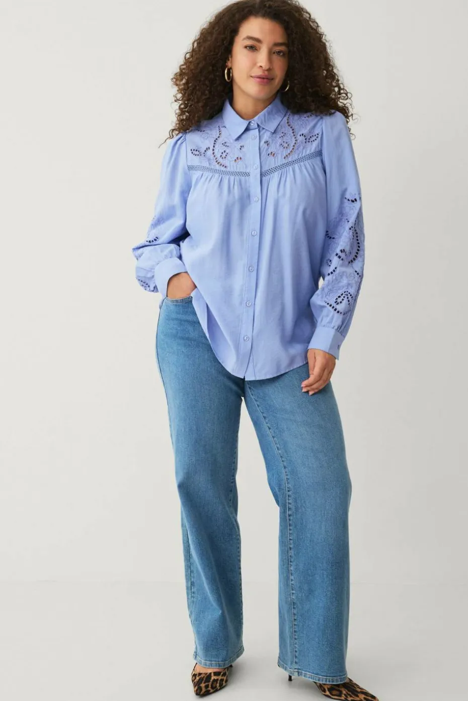 Ellos Plus collection Bluse med hullbroderier
