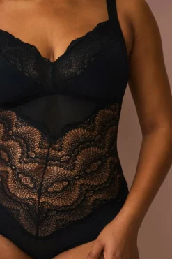 Ellos Plus collection Body i blonde