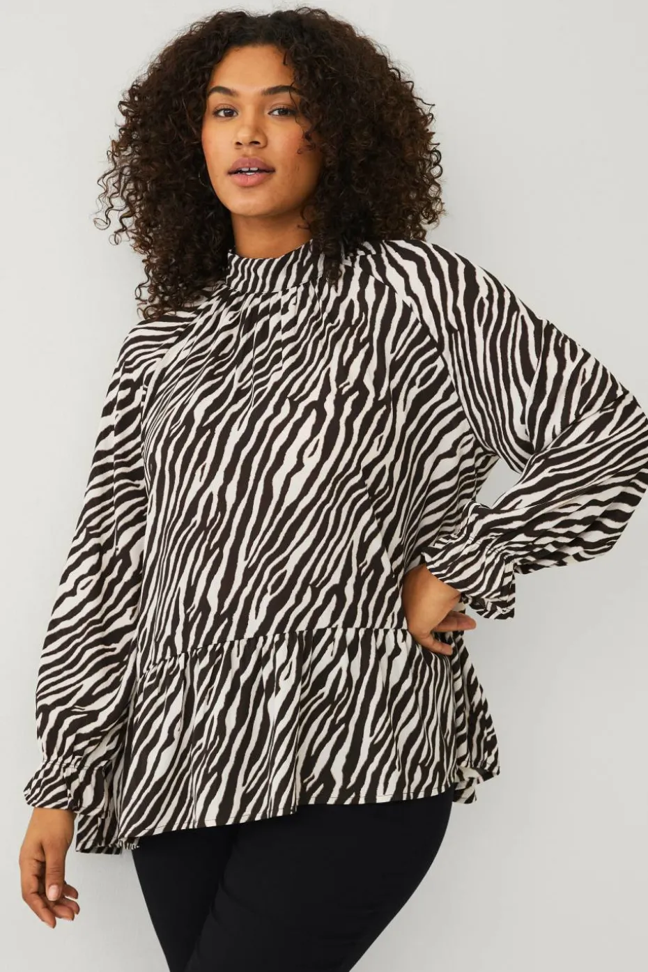 Ellos Plus collection Chiffongbluse med volanger