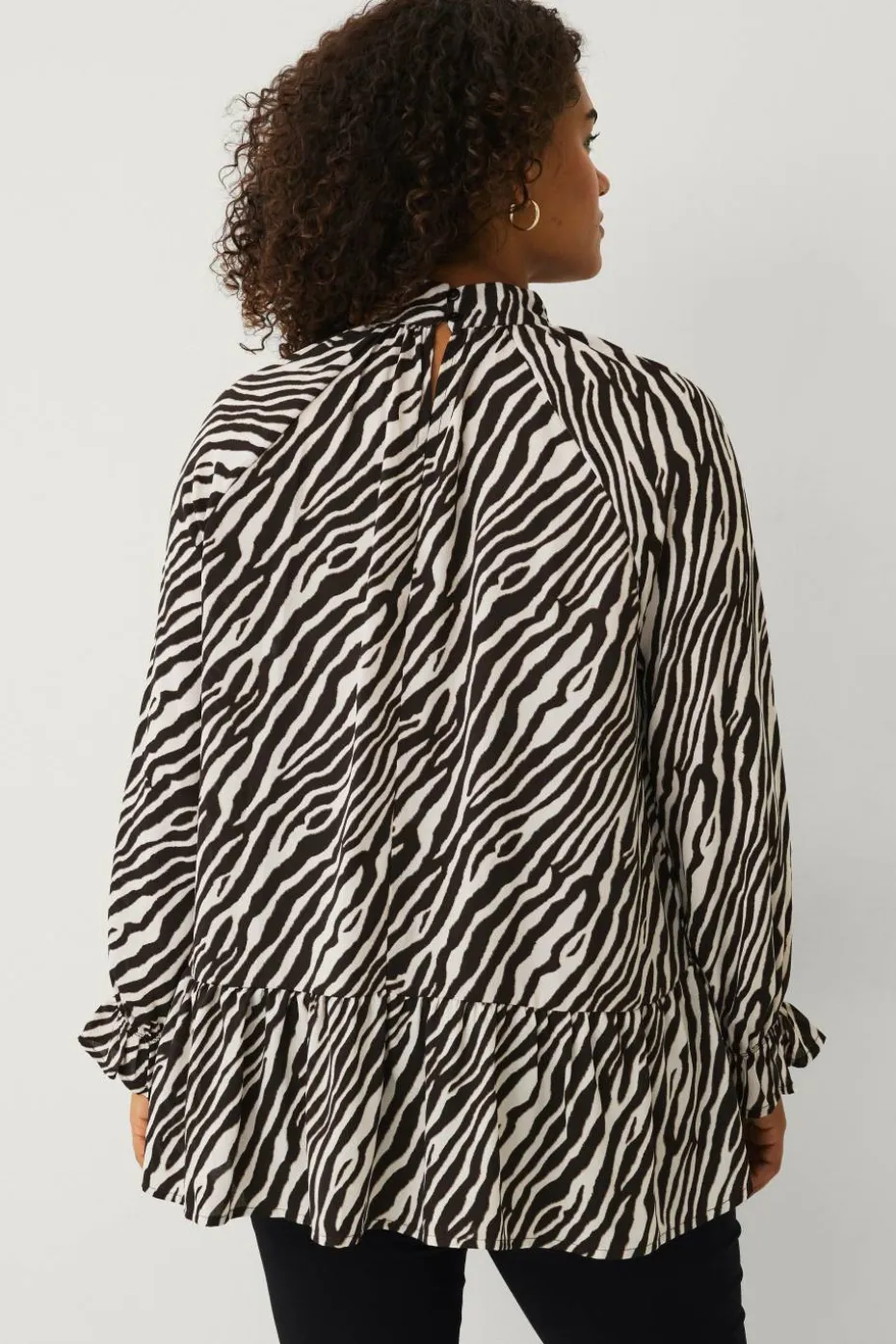Ellos Plus collection Chiffongbluse med volanger