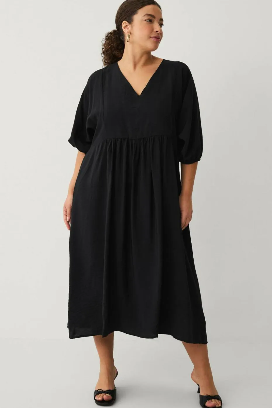 Ellos Plus collection Kjole med v-hals
