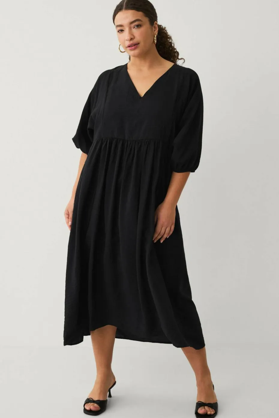 Ellos Plus collection Kjole med v-hals