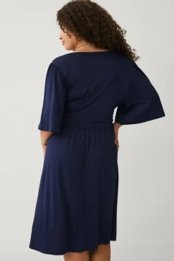 Ellos Plus collection Kjole med v-formet hals