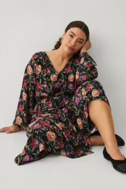 Ellos Plus collection Maxikjole med volanger