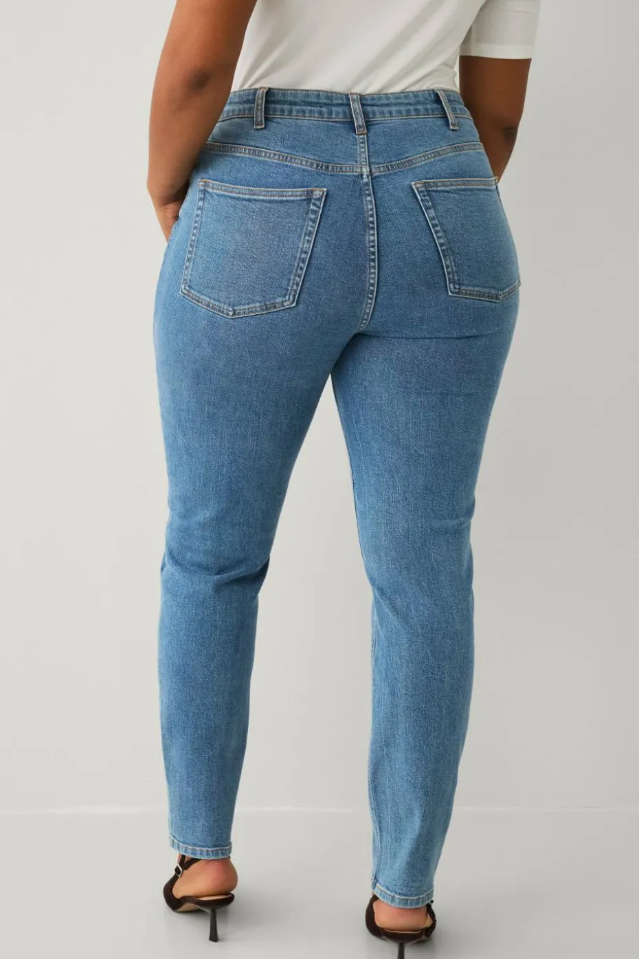 Ellos Plus collection slim jeans med høy midje