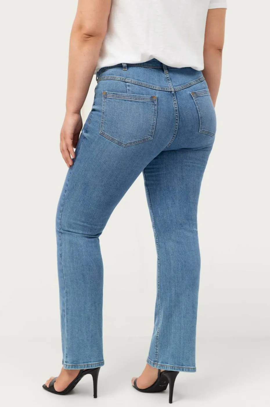 Ellos Plus collection Utsvingte stretchjeans med høy midje