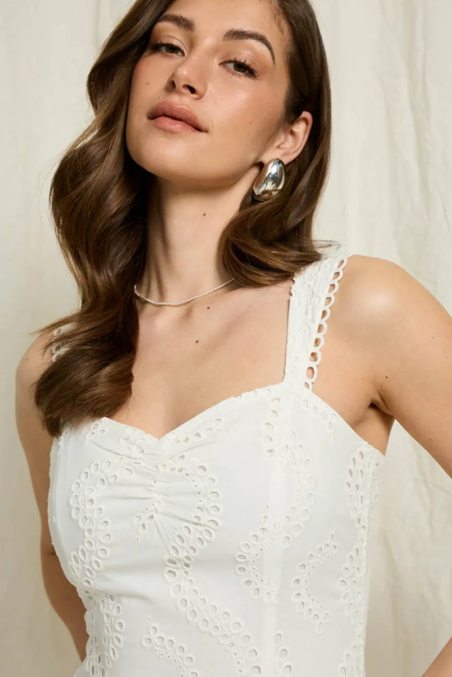 Joelle Maxikjole med broderie anglaise