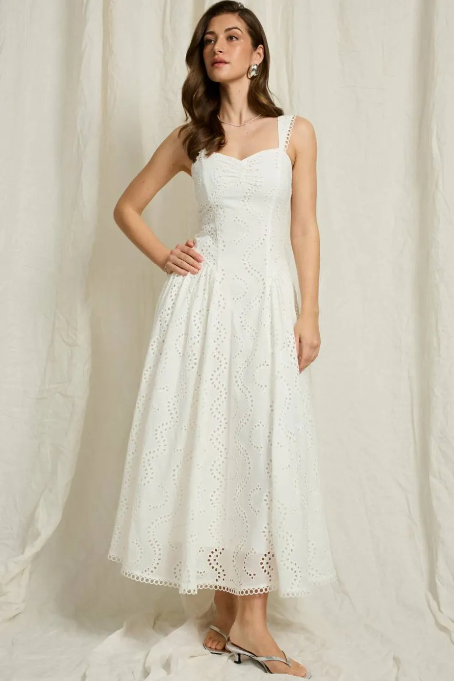 Joelle Maxikjole med broderie anglaise