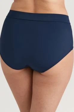 Miss Mary of Sweden Bikinitruse Maya Maxi