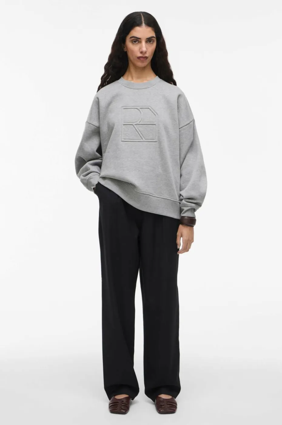 Rouge Edit Collegegenser rouNella LS Short O-neck