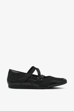 Vagabond Ballerinasko Hillary