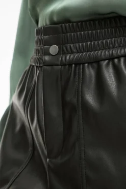 Vila Shorts viMiriam HW